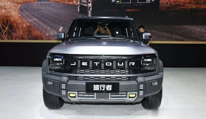 捷途旅行者先人一步，正式上市了，售价13.99万元起。作为方盒子 造型中的又一款