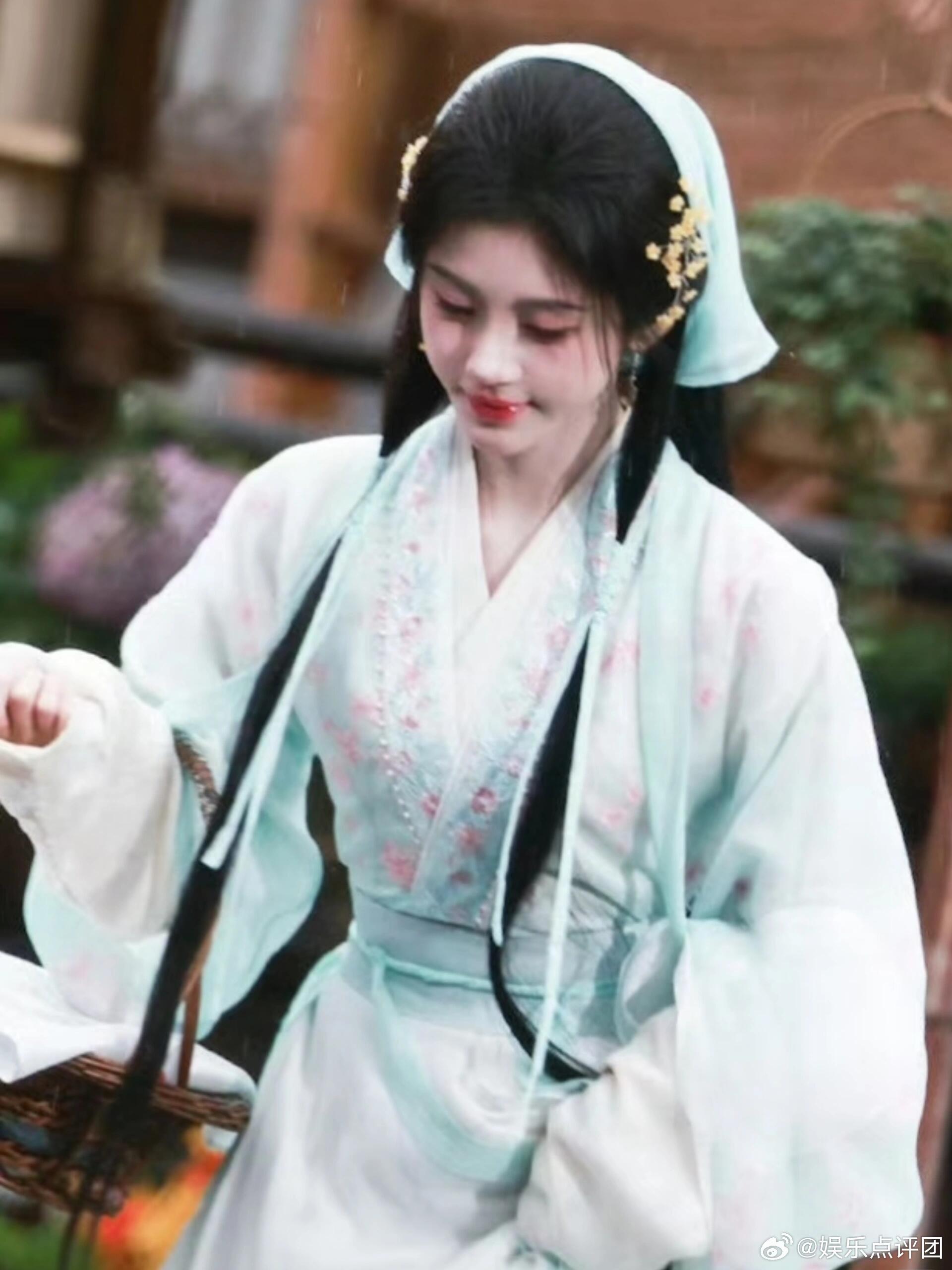 没人说千香是喜剧啊没人说千香是喜剧啊！鞠婧祎宋威龙这对抗路小情侣，从抢名额就开始
