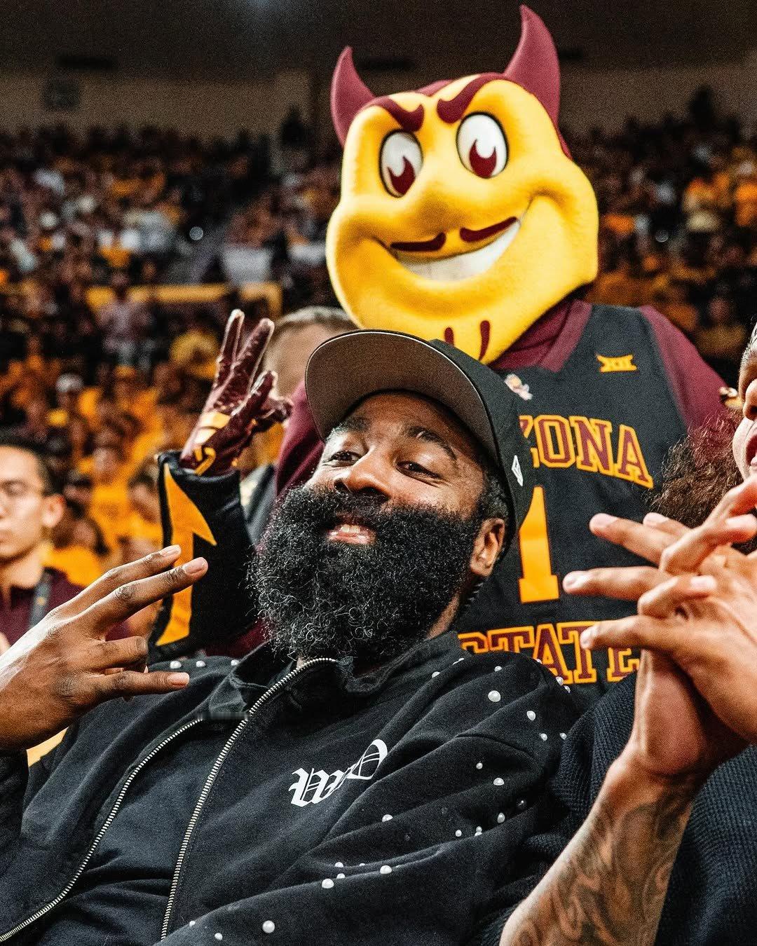 重磅！！Shams：哈登正在努力争取在交易截止日期前离队！！！ 后续消息，骑士和