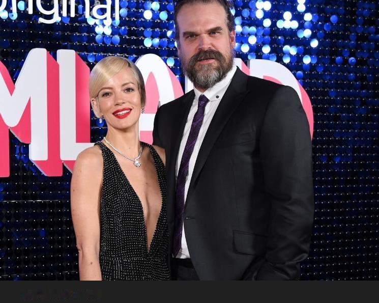 过去一年充满了意想不到的明星离婚。有些关系很吵，有些是秘密的，还有些在结婚前就分