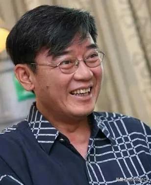 李立群说，到尽头了，你有一个亿，你别有一个亿？你有200万你都花不完。你有100