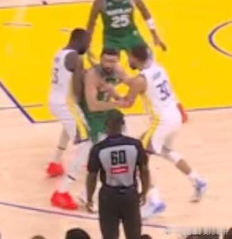 嗯？？独行侠vs勇士勇士vs独行侠