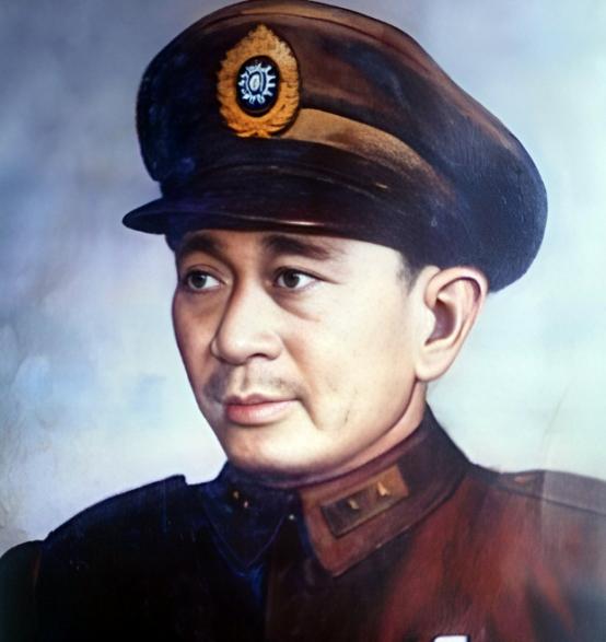 他是著名的“逃跑”将军，也是黄埔一期最长寿者活了103岁，还生下一个家喻户晓的明
