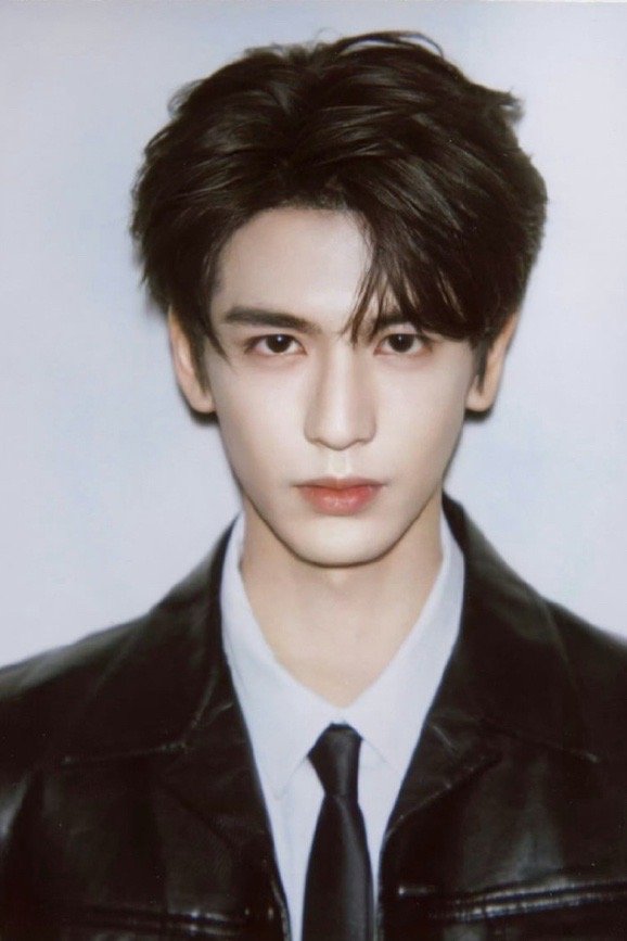 张凌赫有五六个新商务在聊谁懂啊！张凌赫真的用实绩狠狠说话了🔥网传五六个新商务正