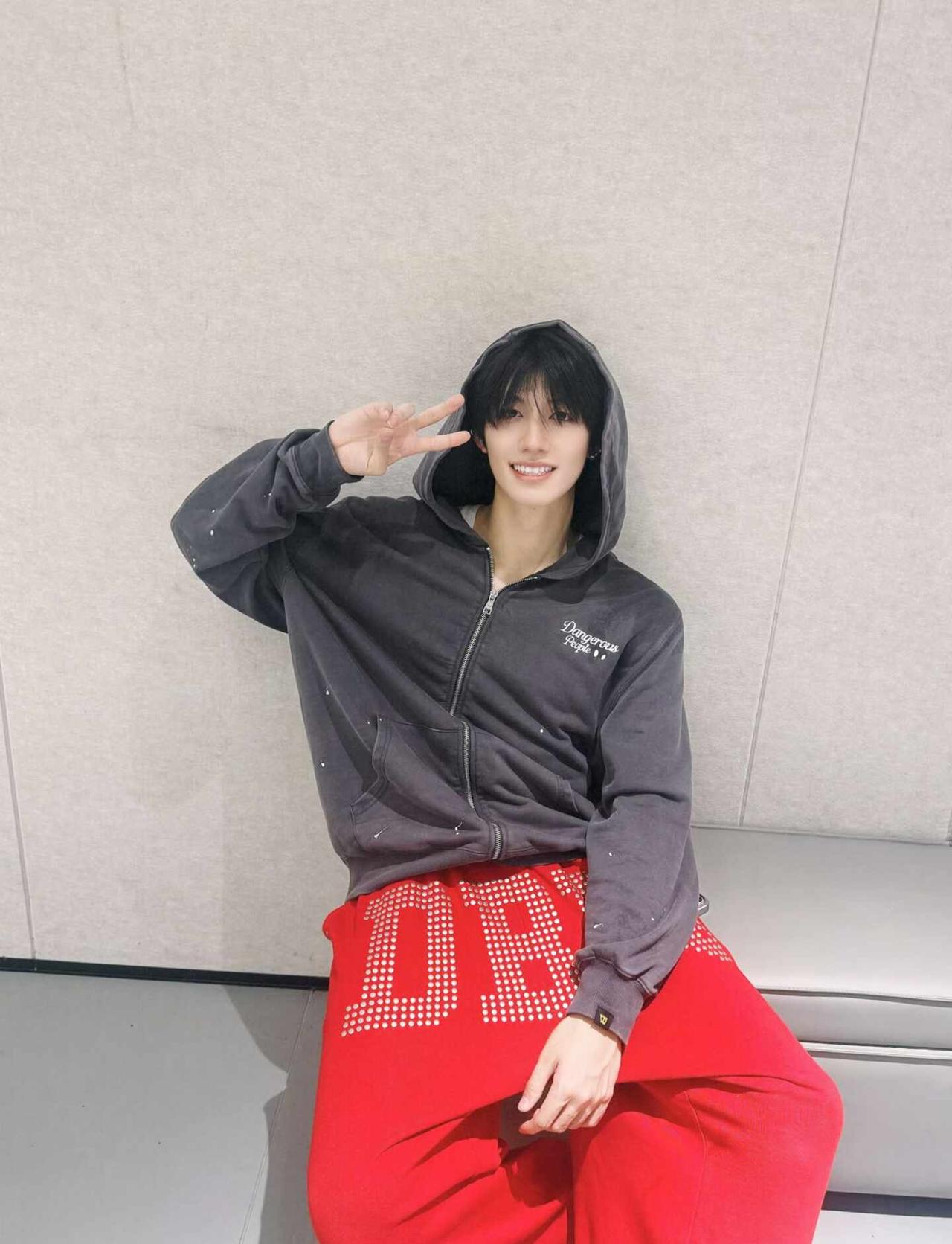 你消失的时间我也在好好经营生活
你不在的这段时间，我也在忙自己的现生。这两周被太