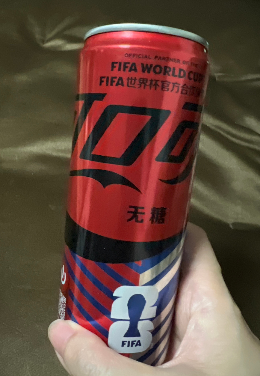 该睡觉的睡着了，不该睡觉的也睡着了，看着书包还没打开，这作业是一点儿也没写啊，还