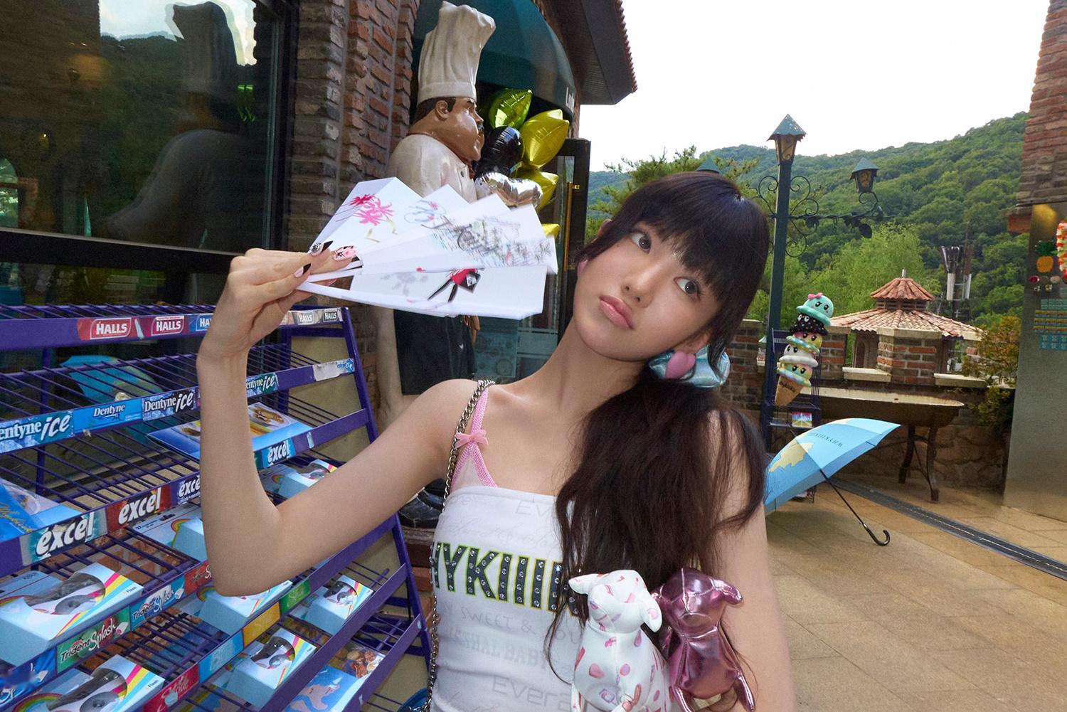 女生免税店开放中➫点击查看WhyKiiiKiii纪念品🏖️🌺 扇子🪭 