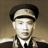 辽沈战役纪念馆中，摆放着开国少将叶建民将军当时使用的手枪。辽西北镇，时任团长的叶