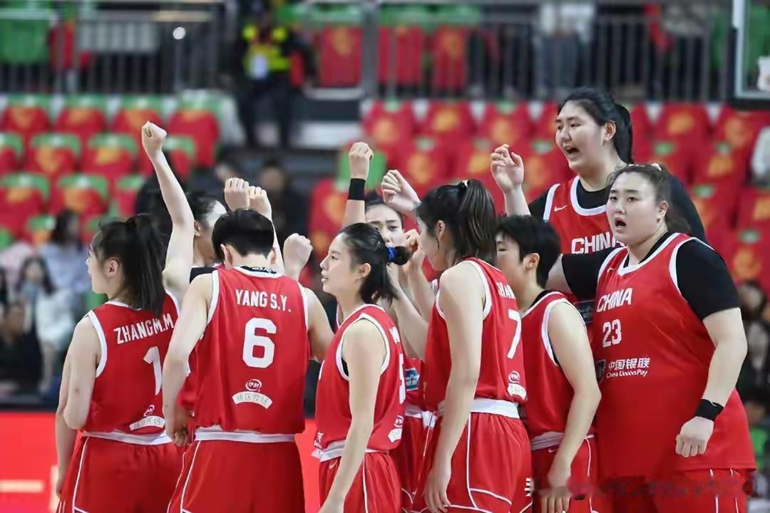 ★险胜！中国女篮70-67力克非洲劲旅尼日尼亚，首场热身赛虽胜但不足喜。
★复盘