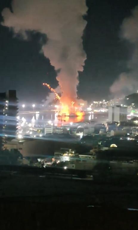 全球军事观被彻底刷新！马杜罗以为自己坐在铜墙铁壁的总统府，美军却告诉他：你只是坐