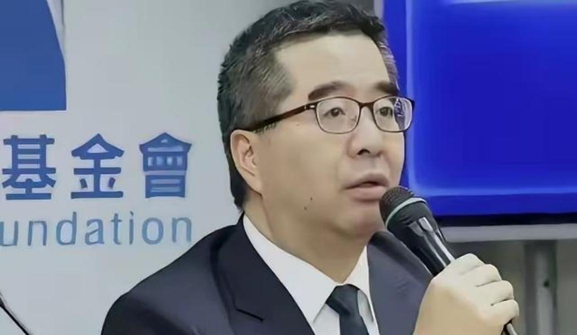 国民党副主席萧旭岑现在全部撕下所有的伪装。萧旭岑9日参加完日本天皇生日宴后，10