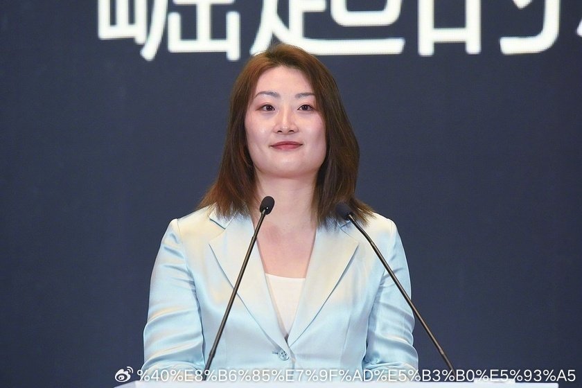 【香港高院驳回宗馥莉上诉申请 维持冻结18亿美元资产】 时隔近一年，香港高等法院