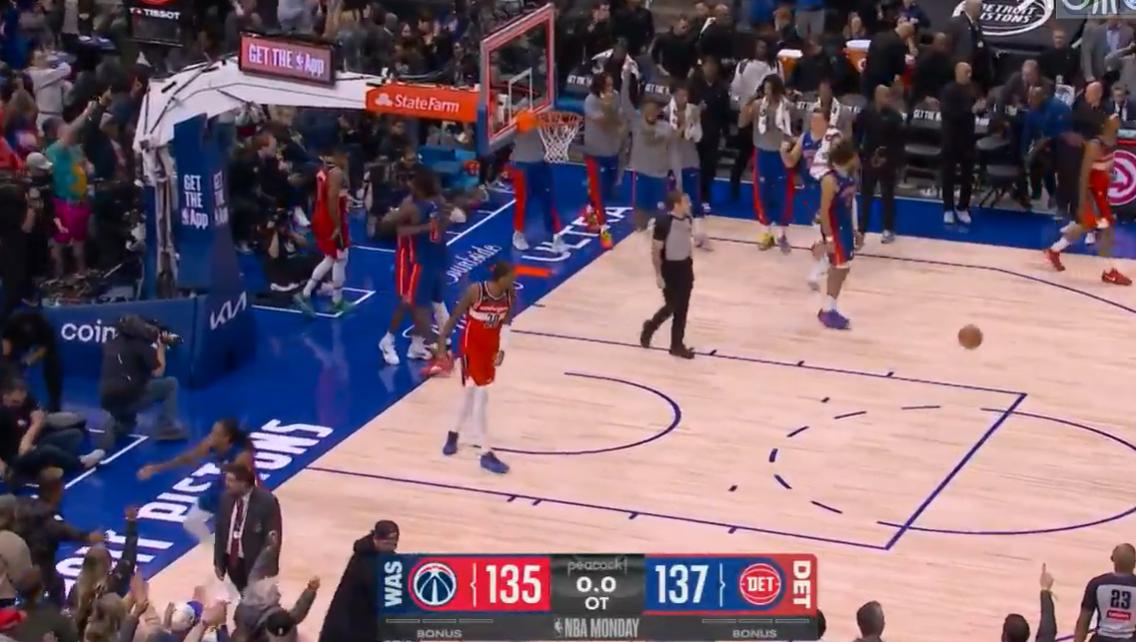 25-26赛季NBA常规赛，活塞加时137-135险胜奇才，活塞队的詹金斯今天成