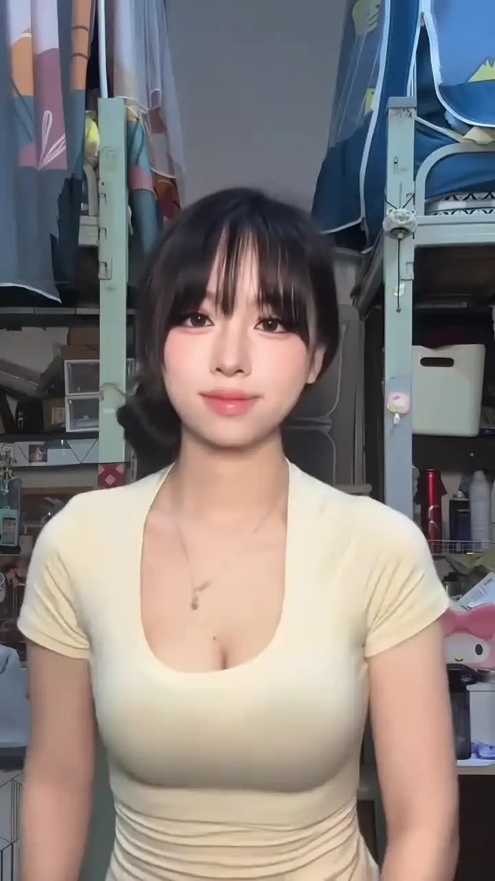 女大学生 🔥辣身材 感觉至上