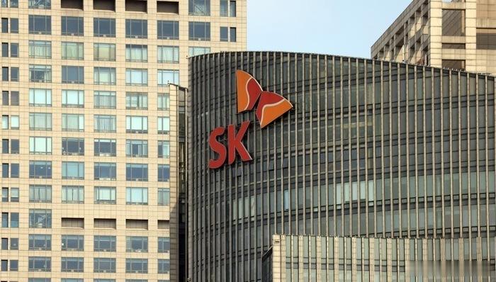 【英伟达与SK集团将宣布合作计划】据报道，英伟达CEO黄仁勋和SK集团董事长Ch