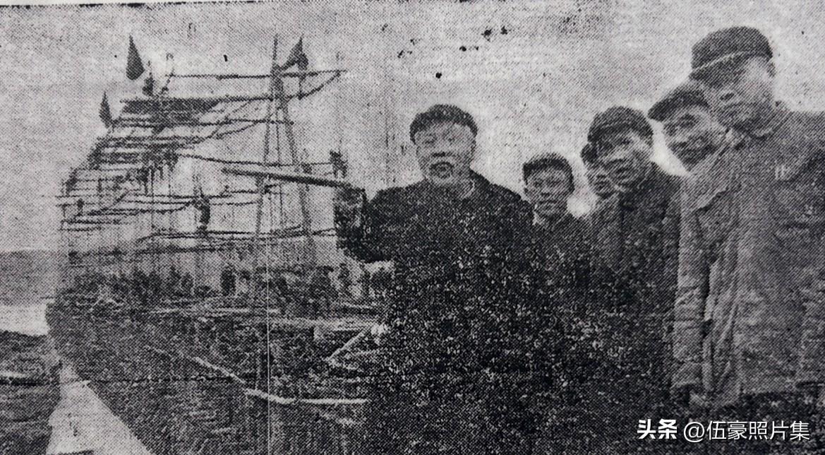 1960年3月7日至11日，董必武在张体学陪同下，视察丹江口水库工地。丹江口水利