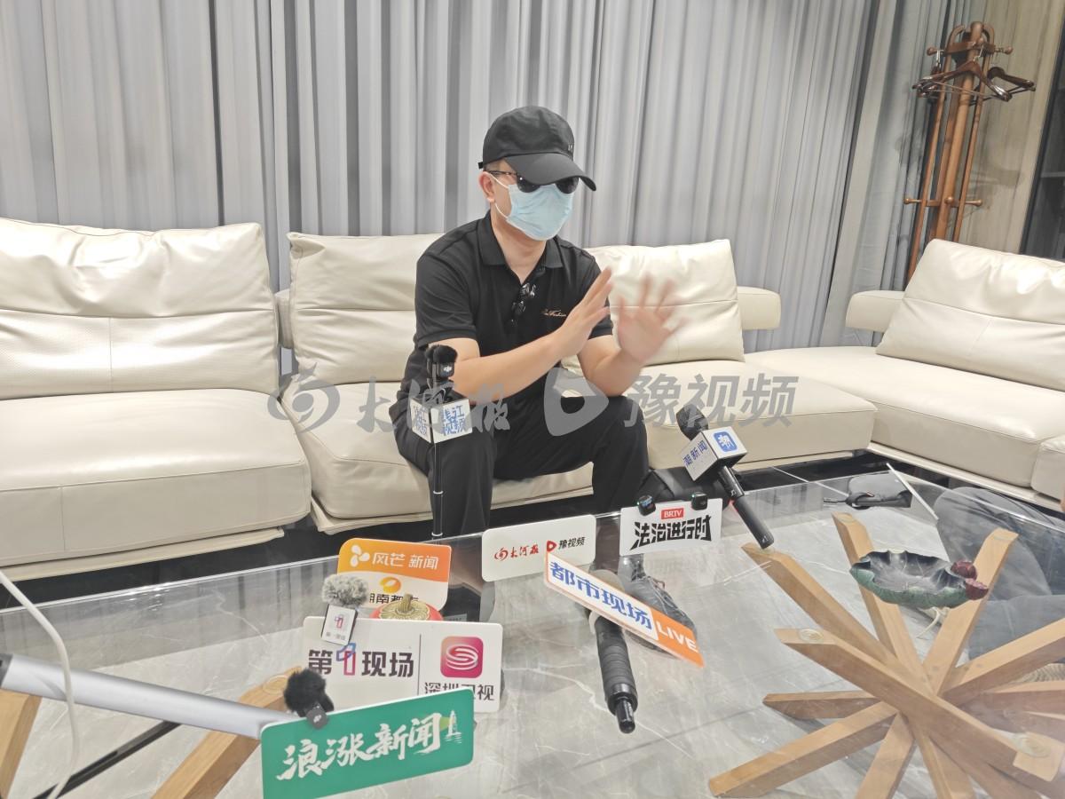 8 月 17 日下午，备受舆论关注的离婚纠纷案，在汉中市南郑区人民法院开庭审理。