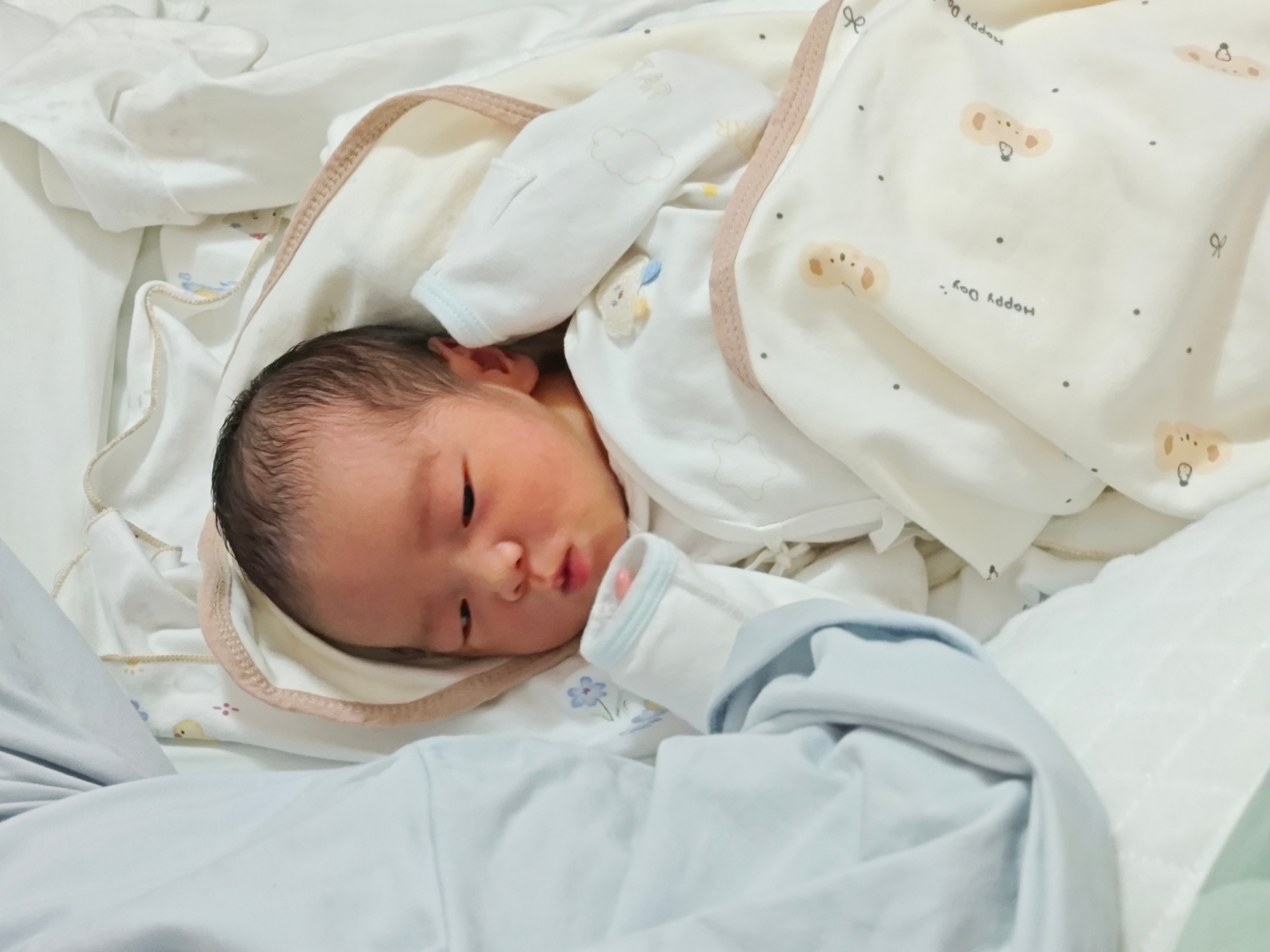 给小外甥女的第一份🎁 希望平平安安健健康康的长大 永远幸福快乐呀宝宝🥰🥰 