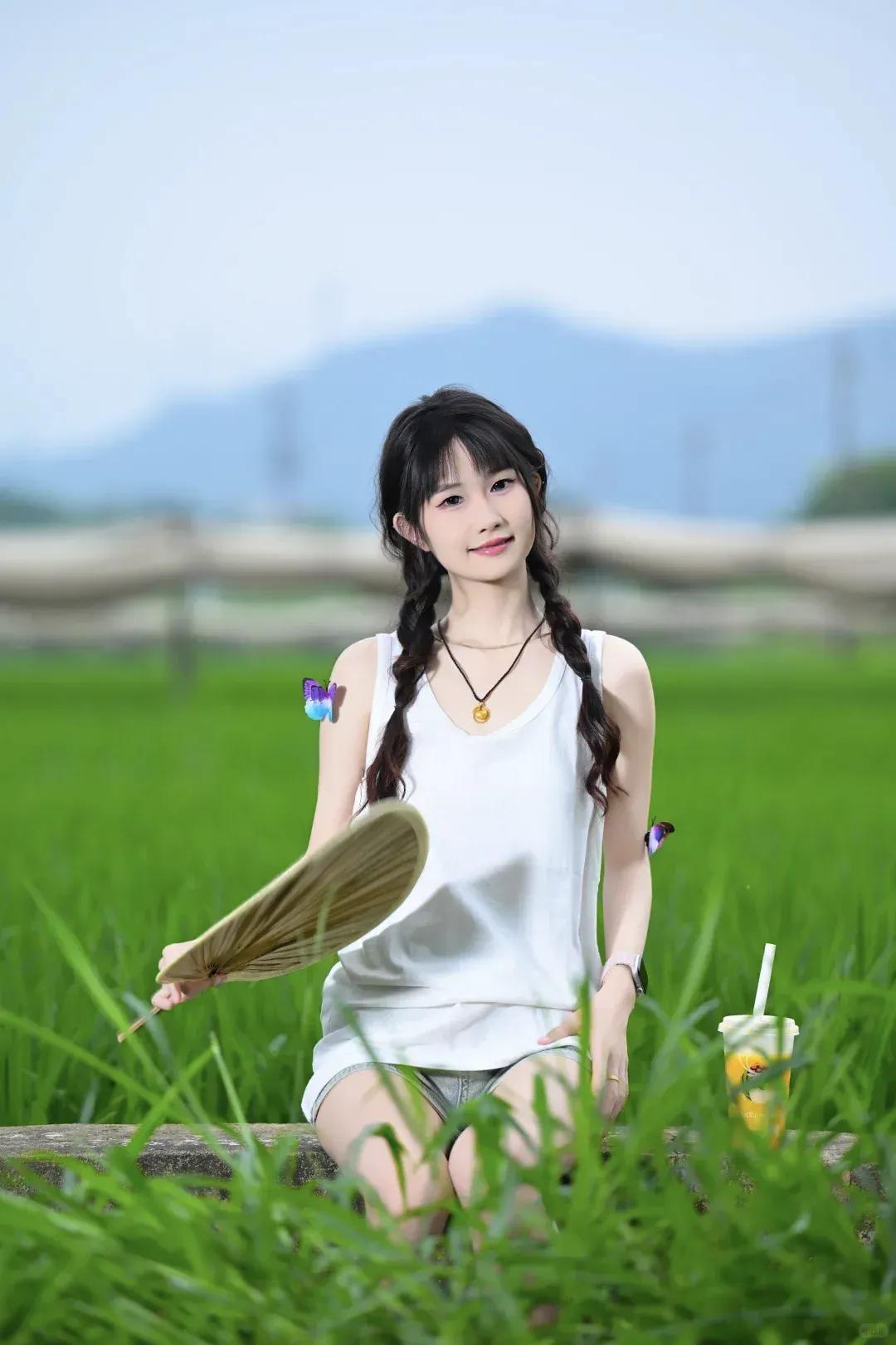 个拍照姿势，拍出夏天的味道你心中的美女啥模样