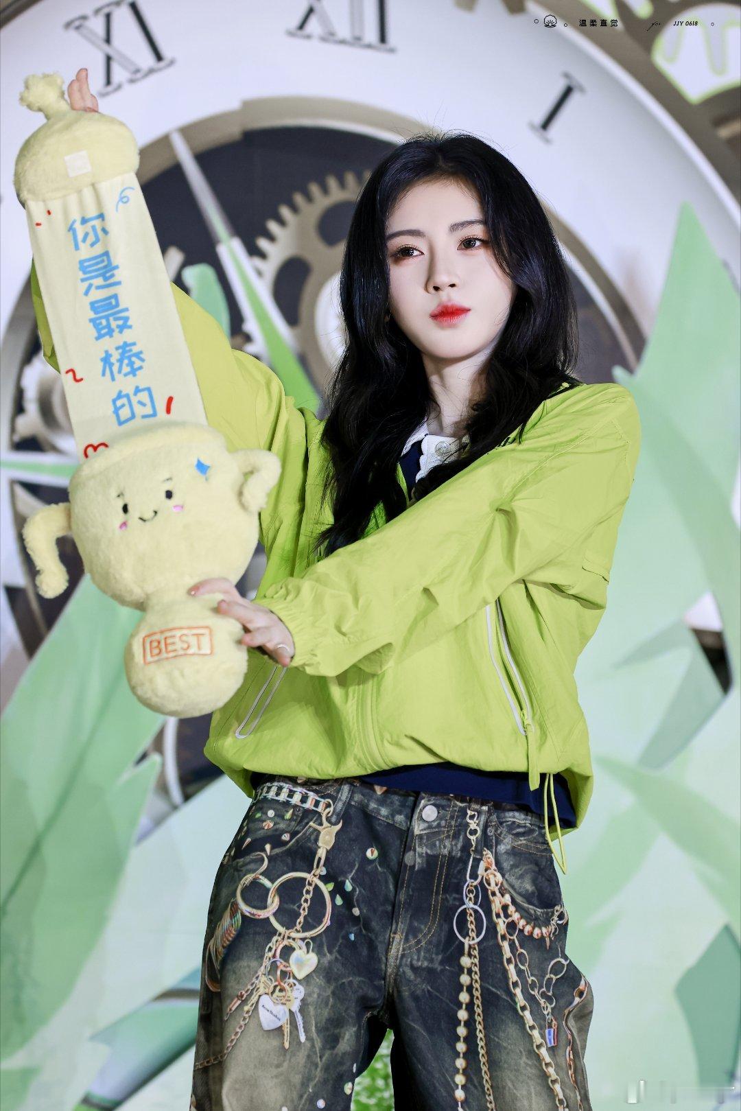 鞠婧祎  jjy鞠婧祎花间令 jjy鞠婧祎杨采薇“在某个不知名的角落许你岁岁平安