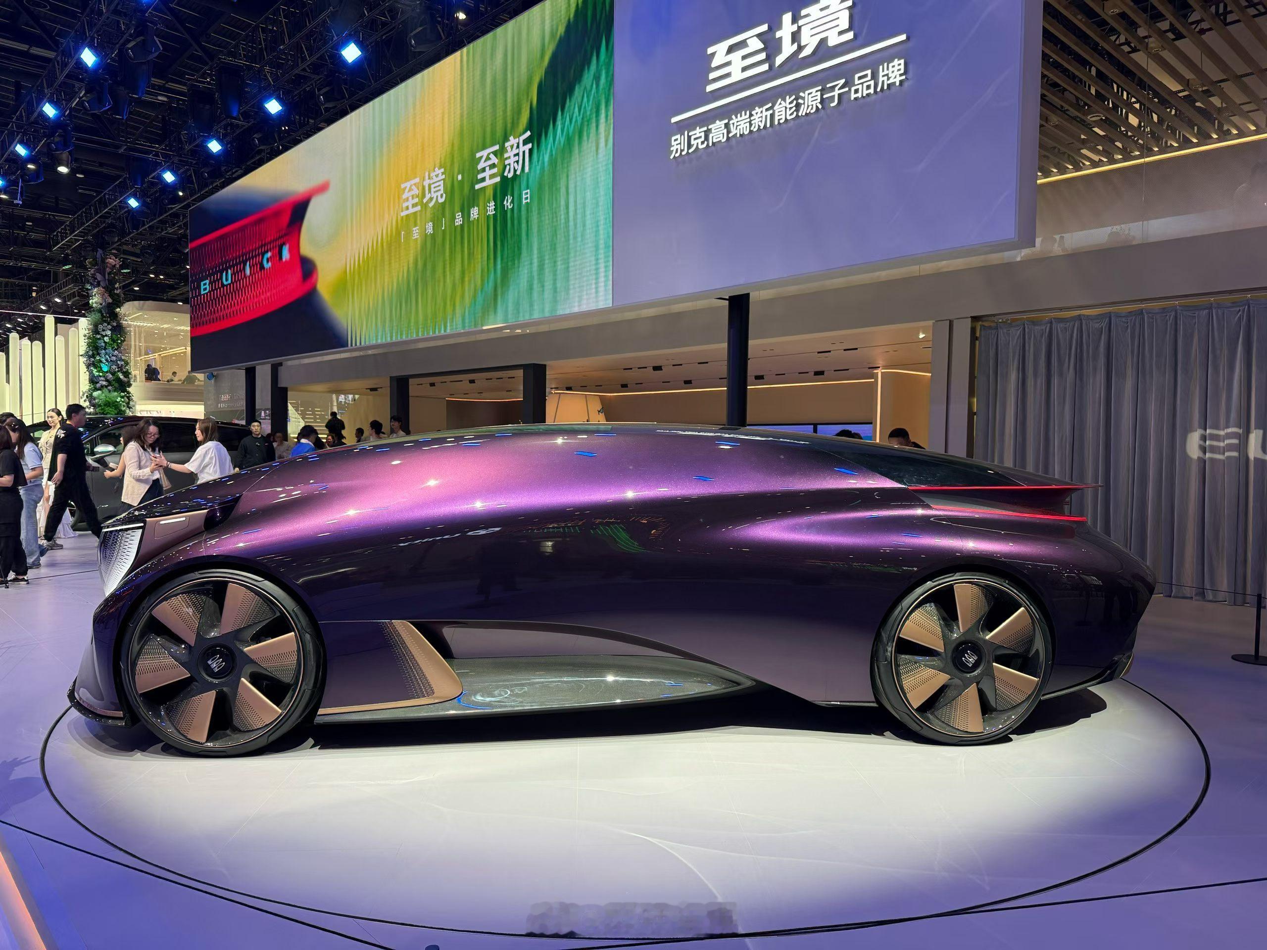 谁说合资品牌不行了？别克展台的这台概念车设计穿越了时空麻辣车事北京国际车展现场报