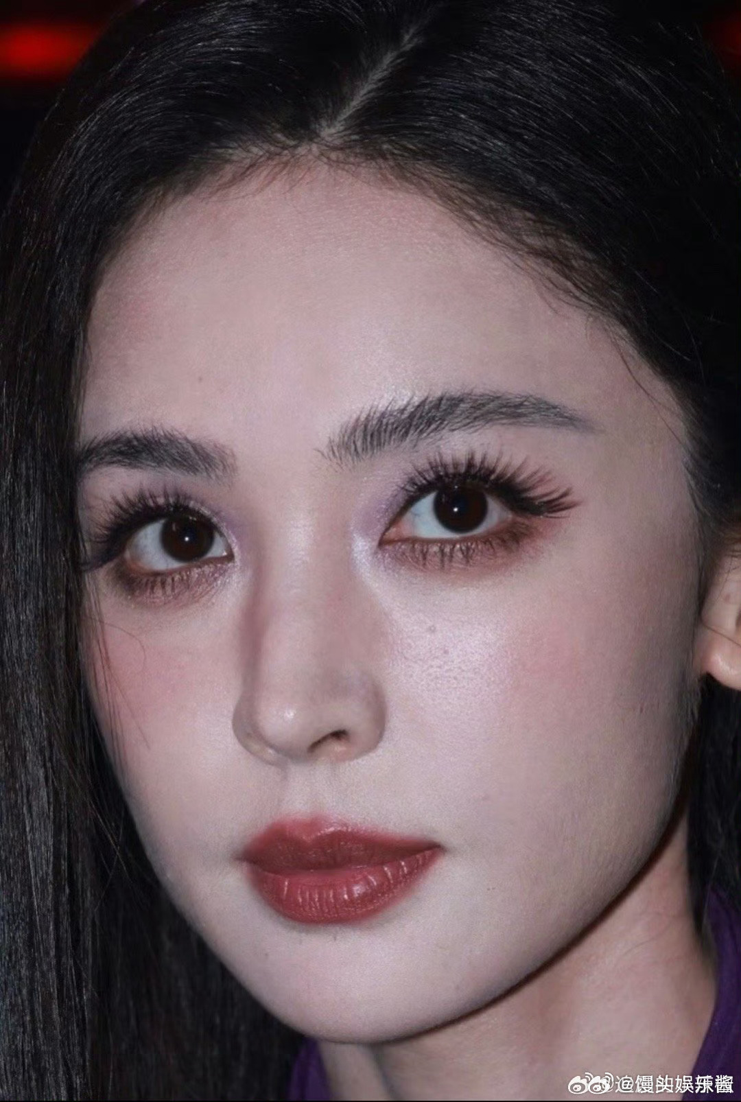 古力娜扎、迪丽热巴怼脸图谁的状态更好 ​​​