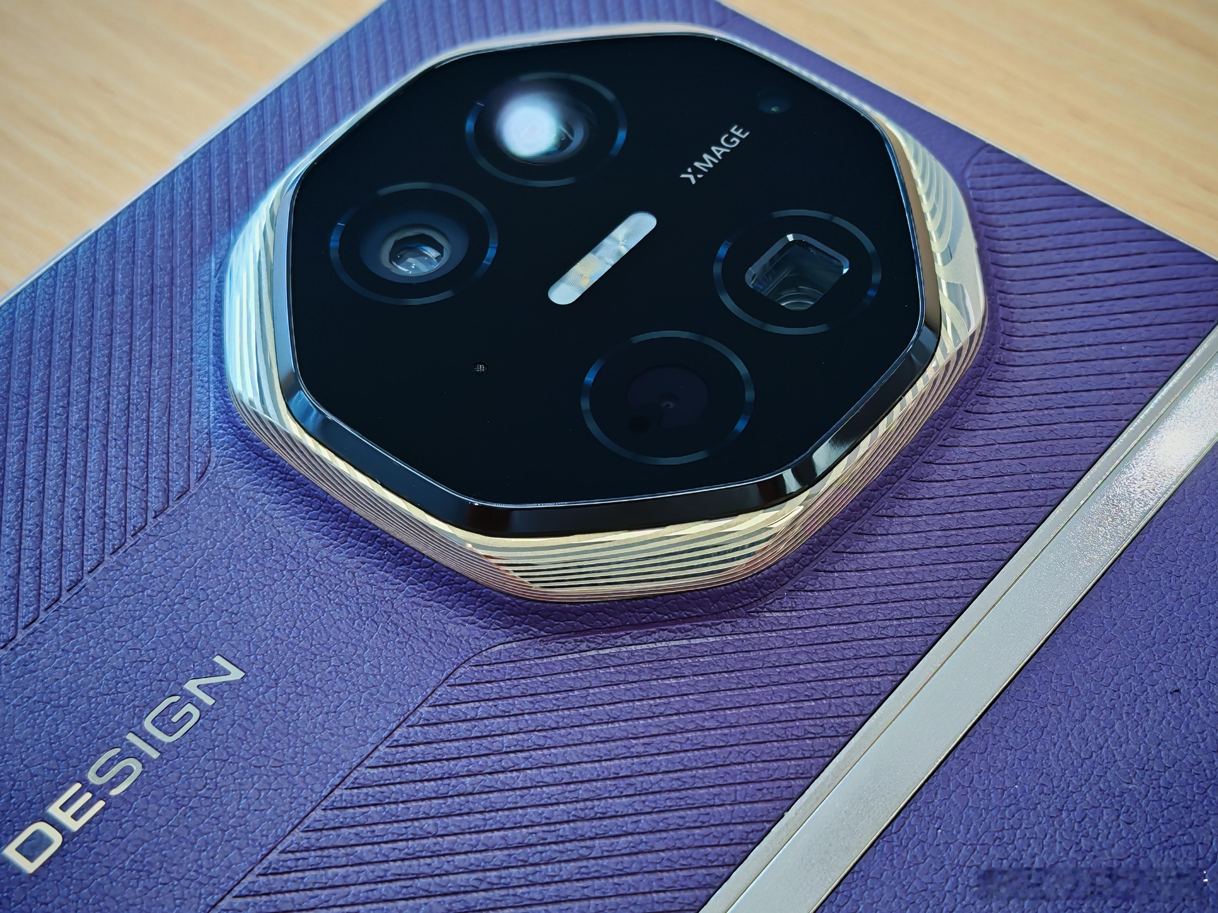 黄仁勋称华为史上最强科技公司之一 要说最了解你的还得是你的对手！ 