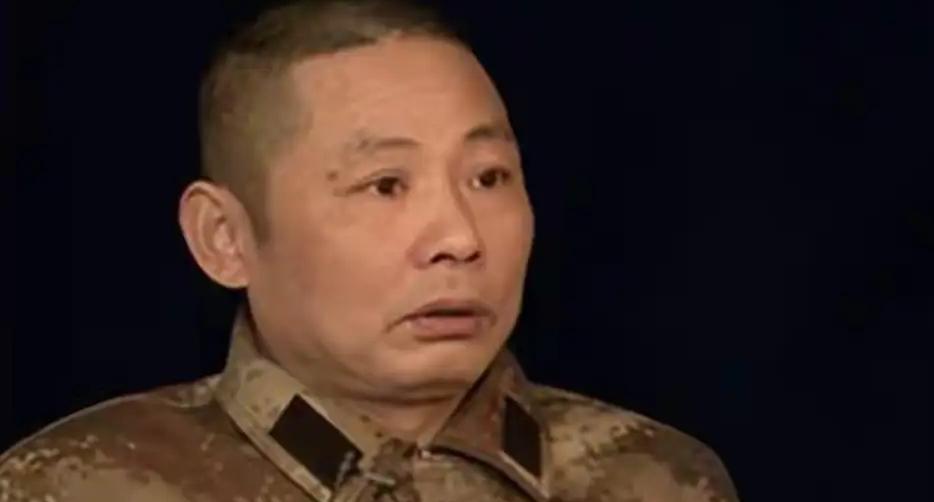 2007年，对越自卫反击战的老兵刘亮华去办低保手续，却被工作人员骂了句“不要脸”