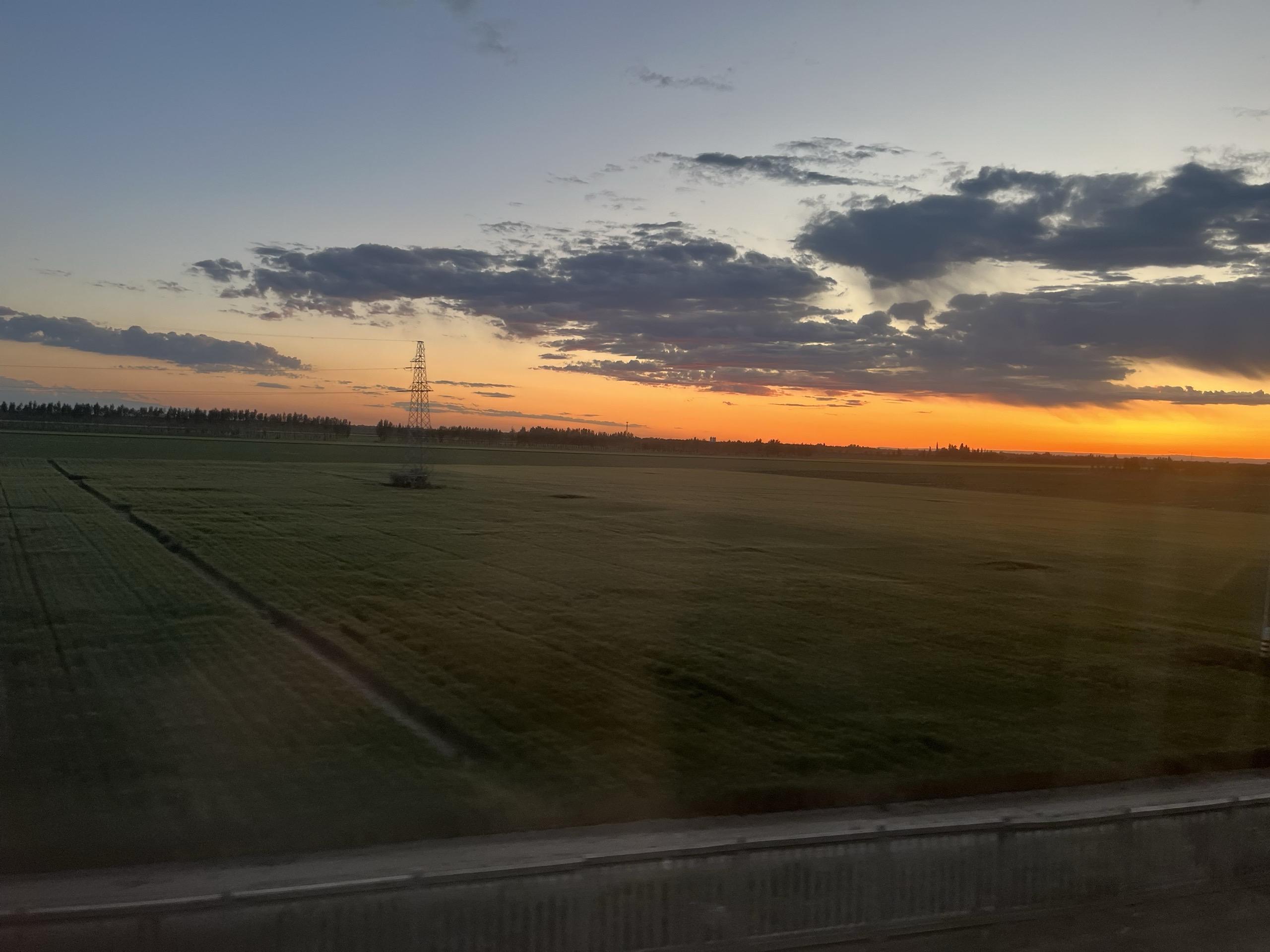 做人不能太过善良 过于善良而没有金刚怒目 则必然被人轻视乃至欺凌 不要...
