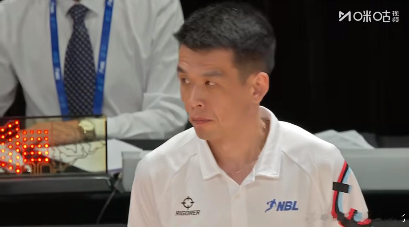 香港金牛晋级NBL总决赛109：61[哈哈]谢指导在NBL坚持住，有机会重返CB