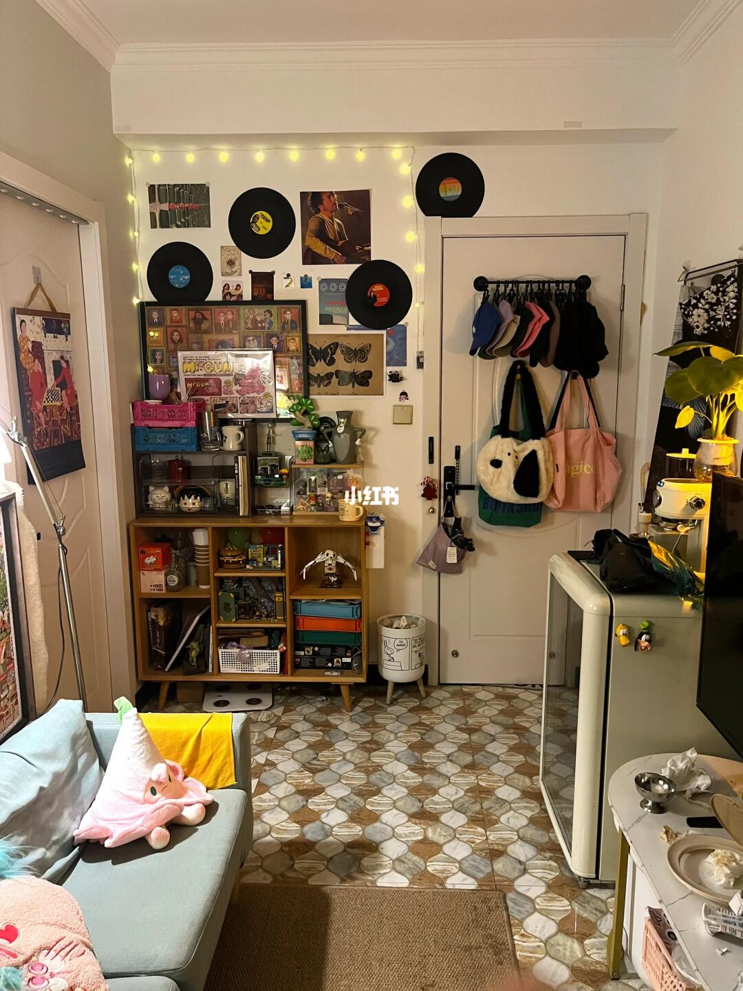 满满登登的30平出租屋