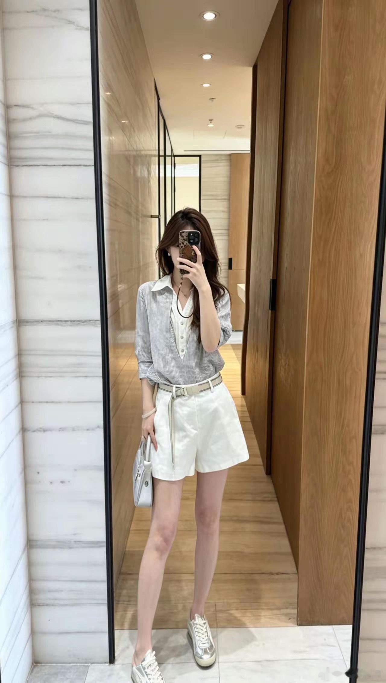 年纪大了 ，只喜欢做事有分寸 、情绪稳定的人。 