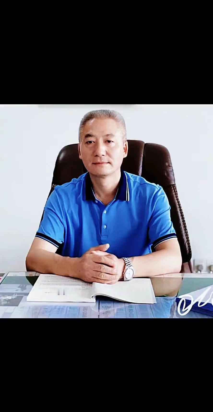 知不足而奋进，望远山而力行。——时光走了，初心不变。