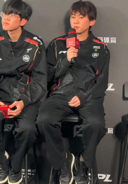 水晶哥：EDG只能带着遗憾过年确实太伤，这应该是EDG有史以来最差的开局，今年竟