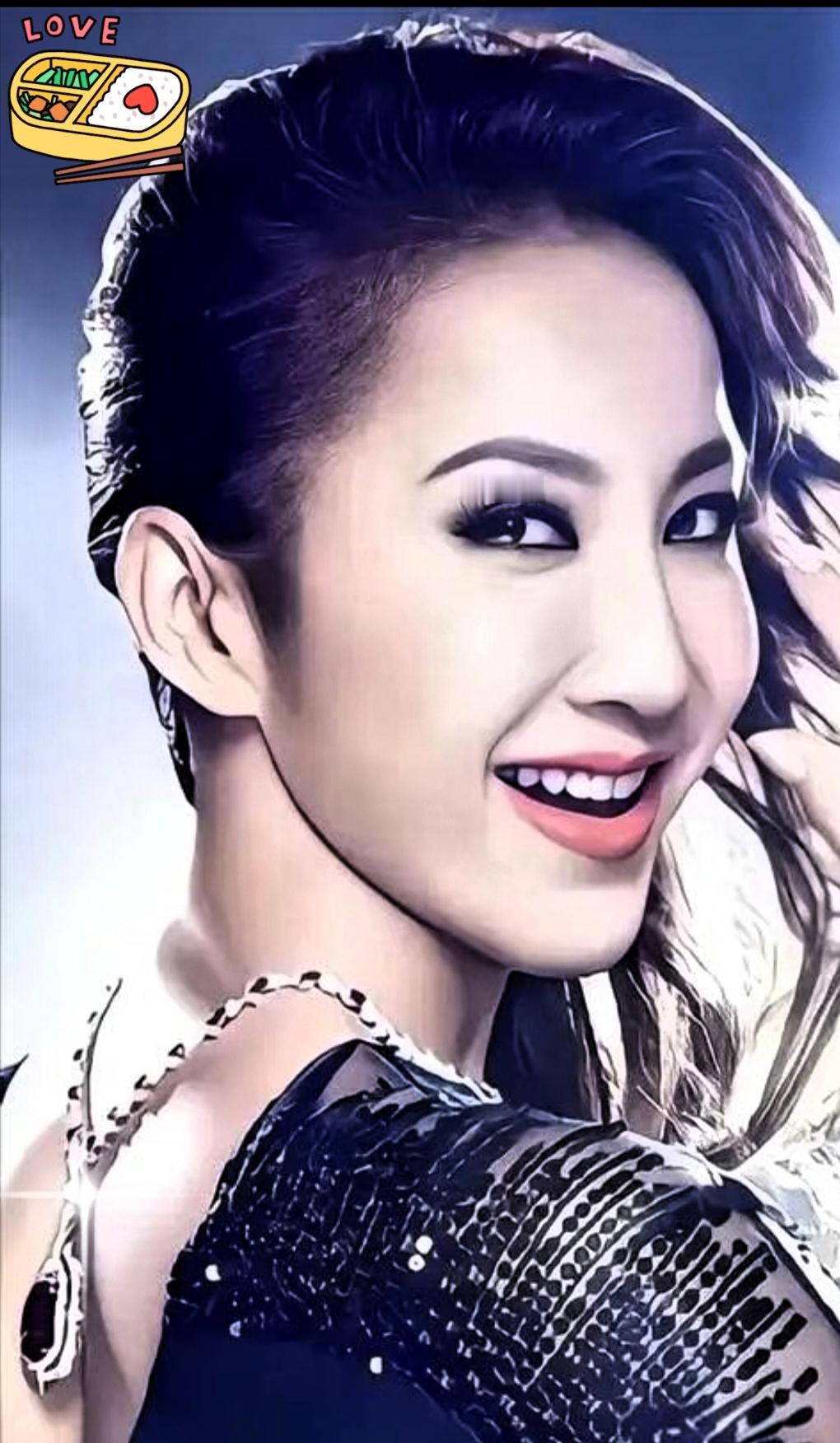 近几日刷到讣闻，
心头会莫名咯噔一下。

不是那种宏大的悲伤，而是种非常私密的怅