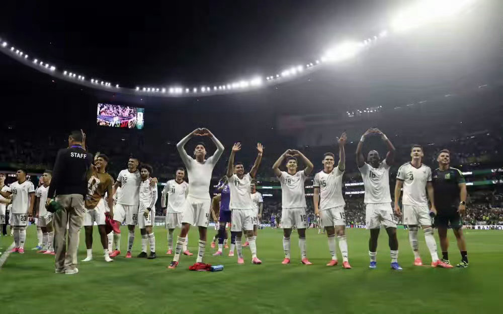 墨西哥晋级后100万人聚集在首都庆祝从1986到2026，墨西哥等了太久的淘汰赛