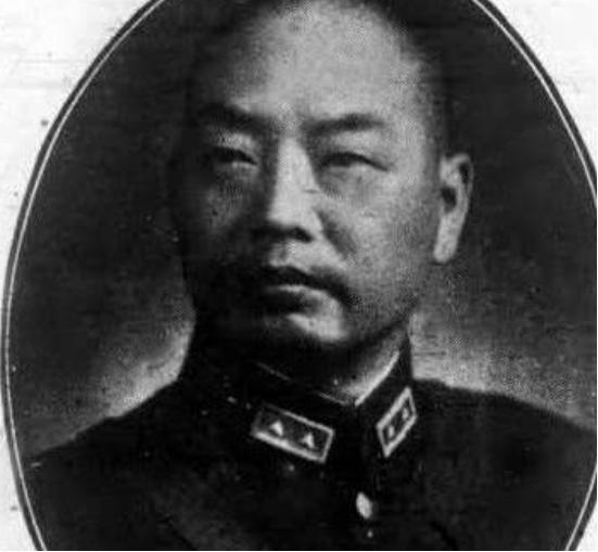 1947年8月，国民党驻盐城的师长李铁民下令将城内一百多地下党杀害，少将韩君明劝