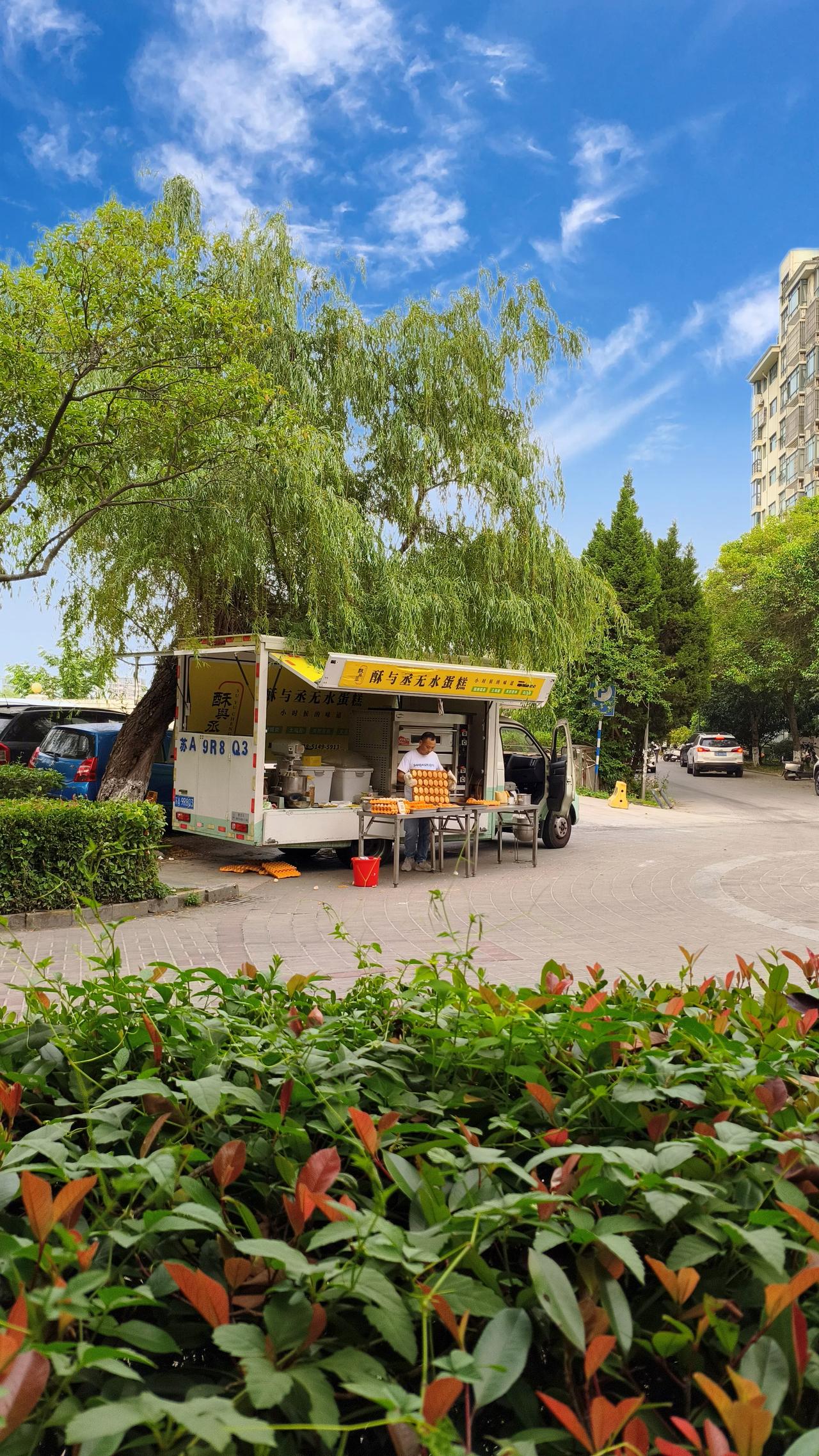 不过生意好像真不咋好，我每次路过，里面的顾客都寥寥无几。可能是价格因素，现在大家