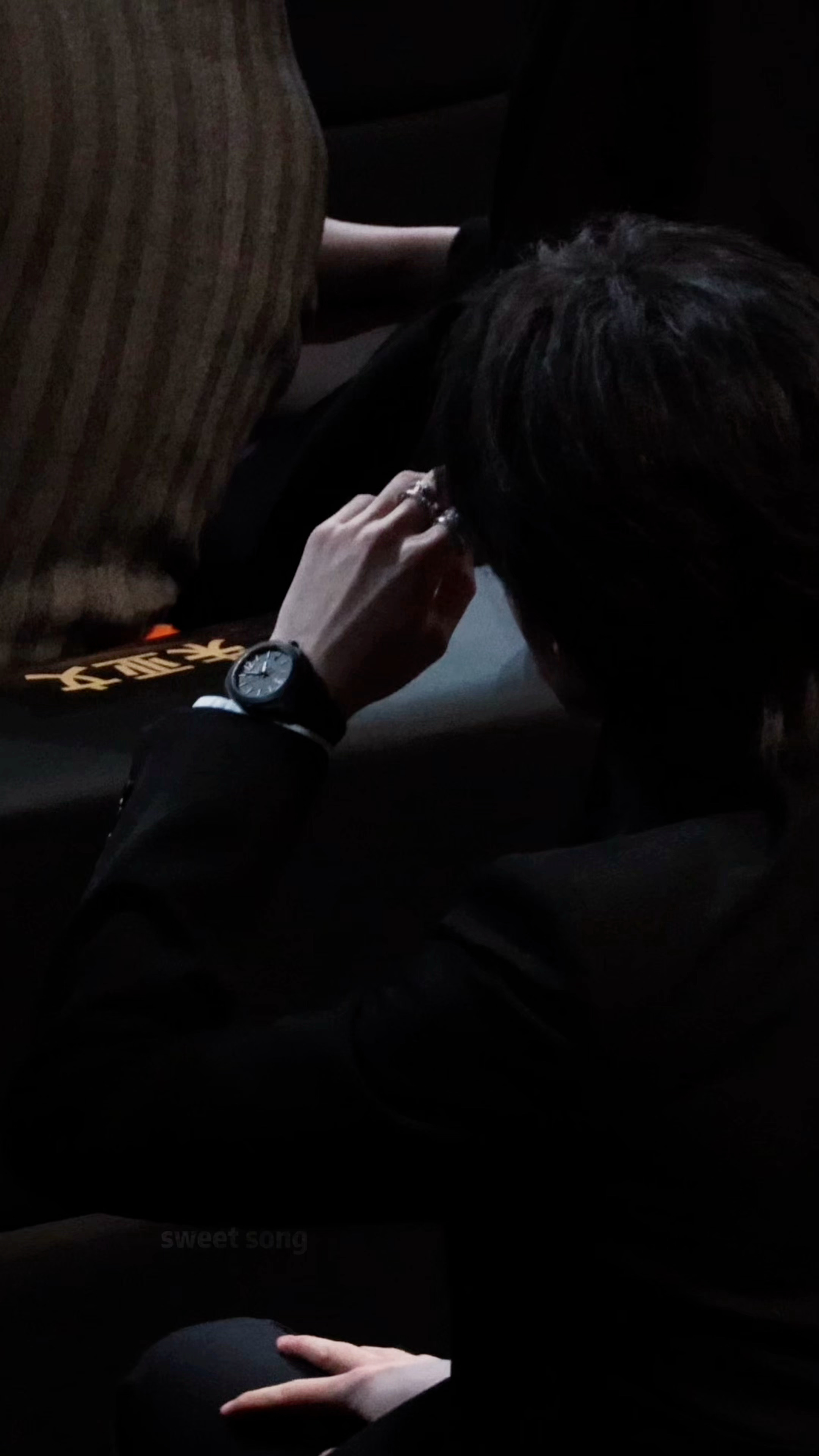 爸……[捂嘴哭] ​​​