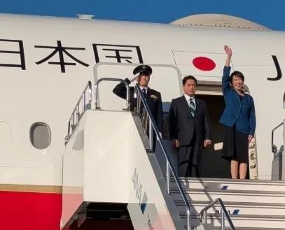 陆地与海洋上空都可以禁止不友好国家飞机、舰船通行，这是大国特权，谁让他们不知天高