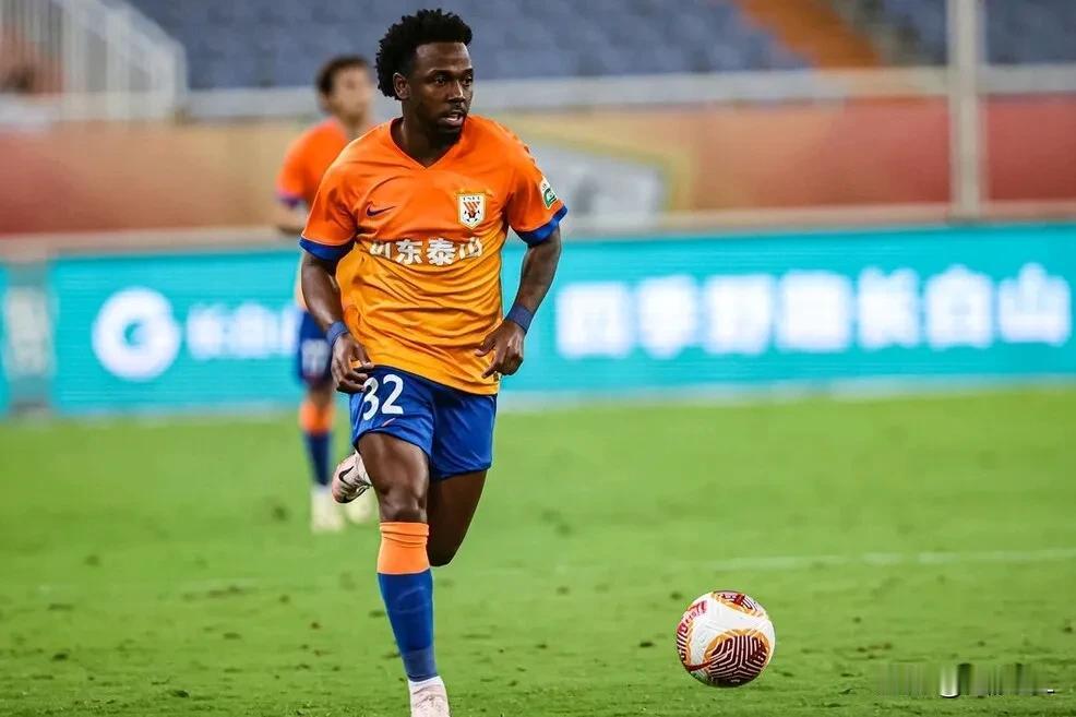 这就趁虚而入了？山东泰山越不稳越被挖，下一个又会是谁？
  博主“中超观察家”透