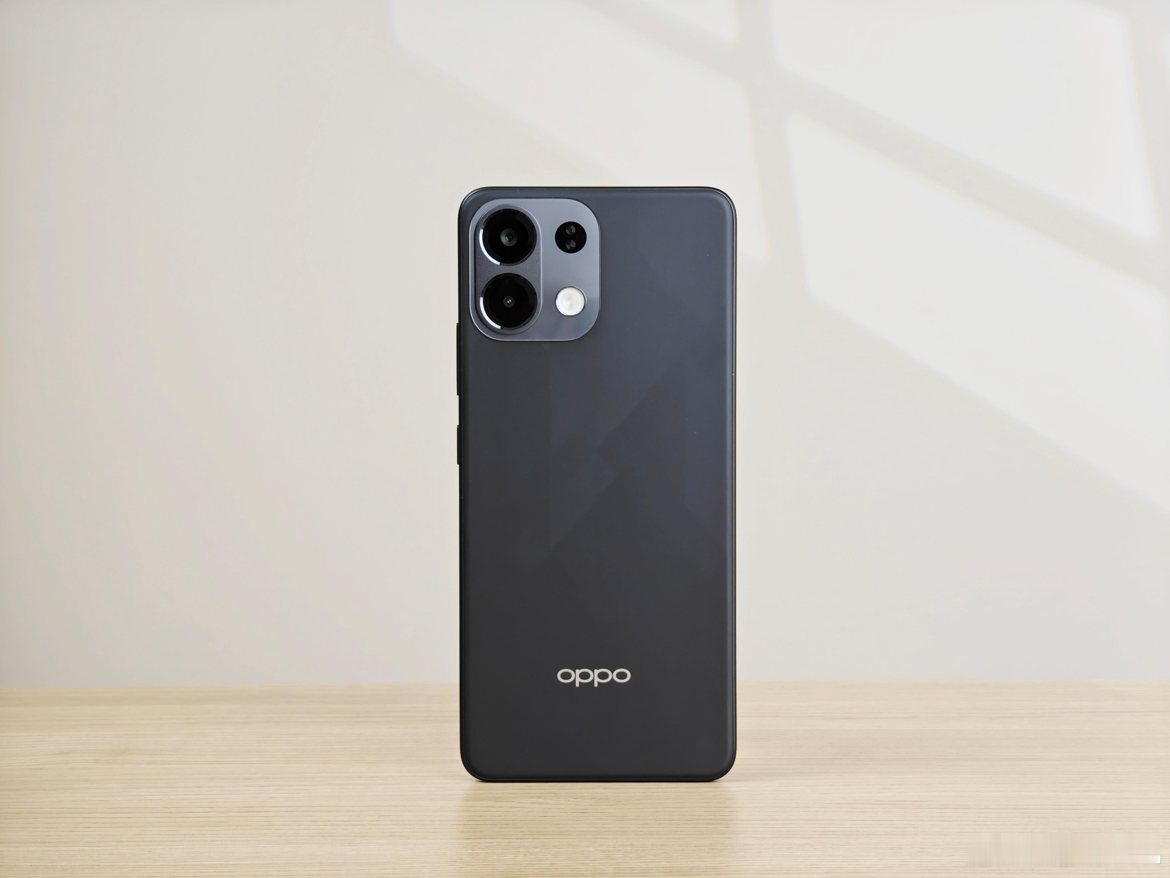 OPPO K 系列向来是 OPPO 品牌中高性价比的代表。而近期发布的 OPPO