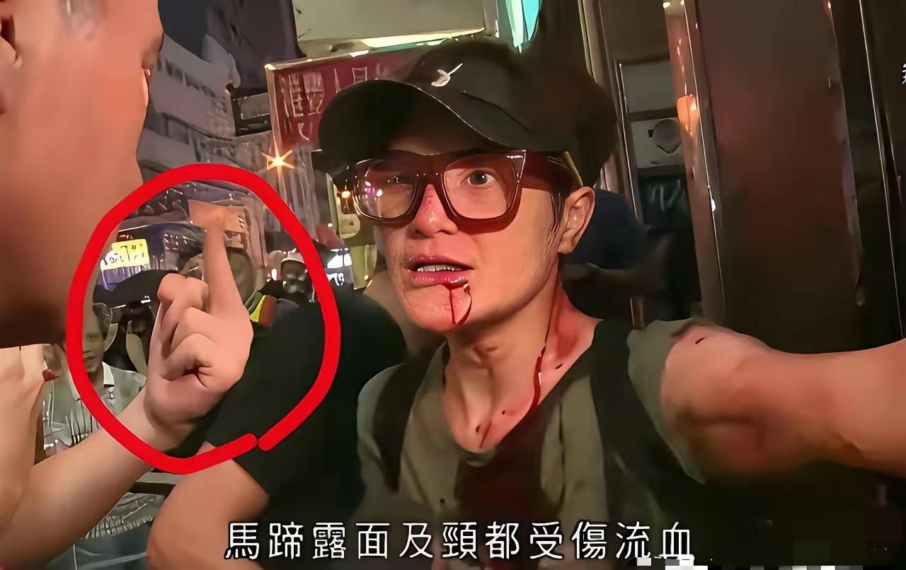 香港社会文化有着晚清的底色、民国的骨架、殖民地的内里以及金融中心的表象。
其娱乐