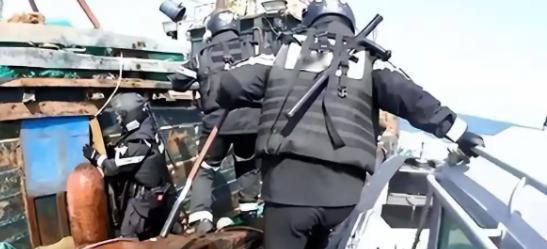 黄海出人命了！5月9日，韩国海警强扣两艘中国渔船，一名40岁中国船员在押送时离奇