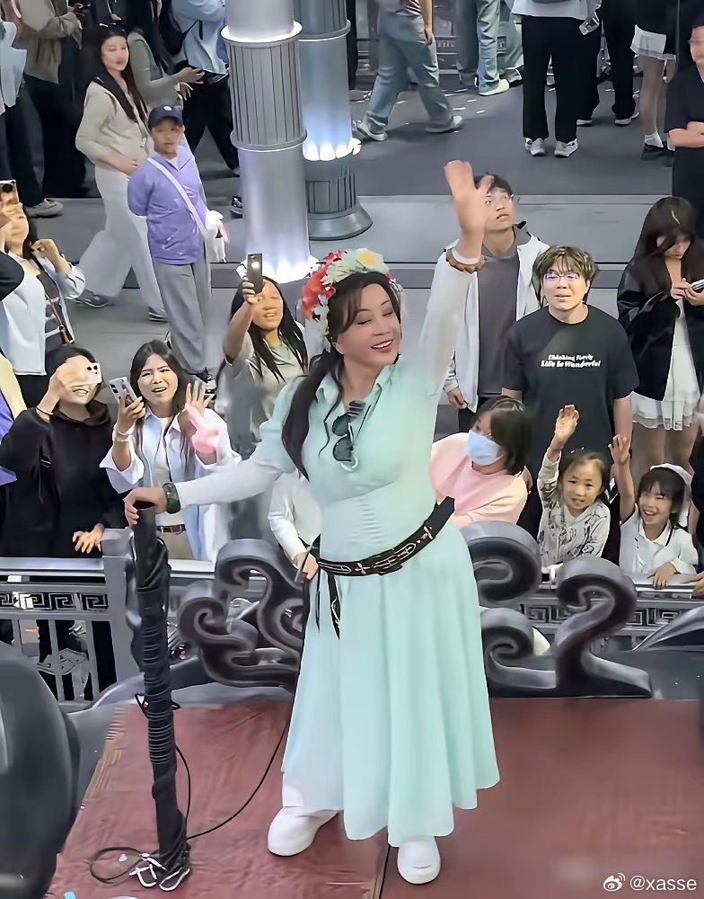 刘晓庆那么爱美，为什么不减下肥，这身材还真接地气 