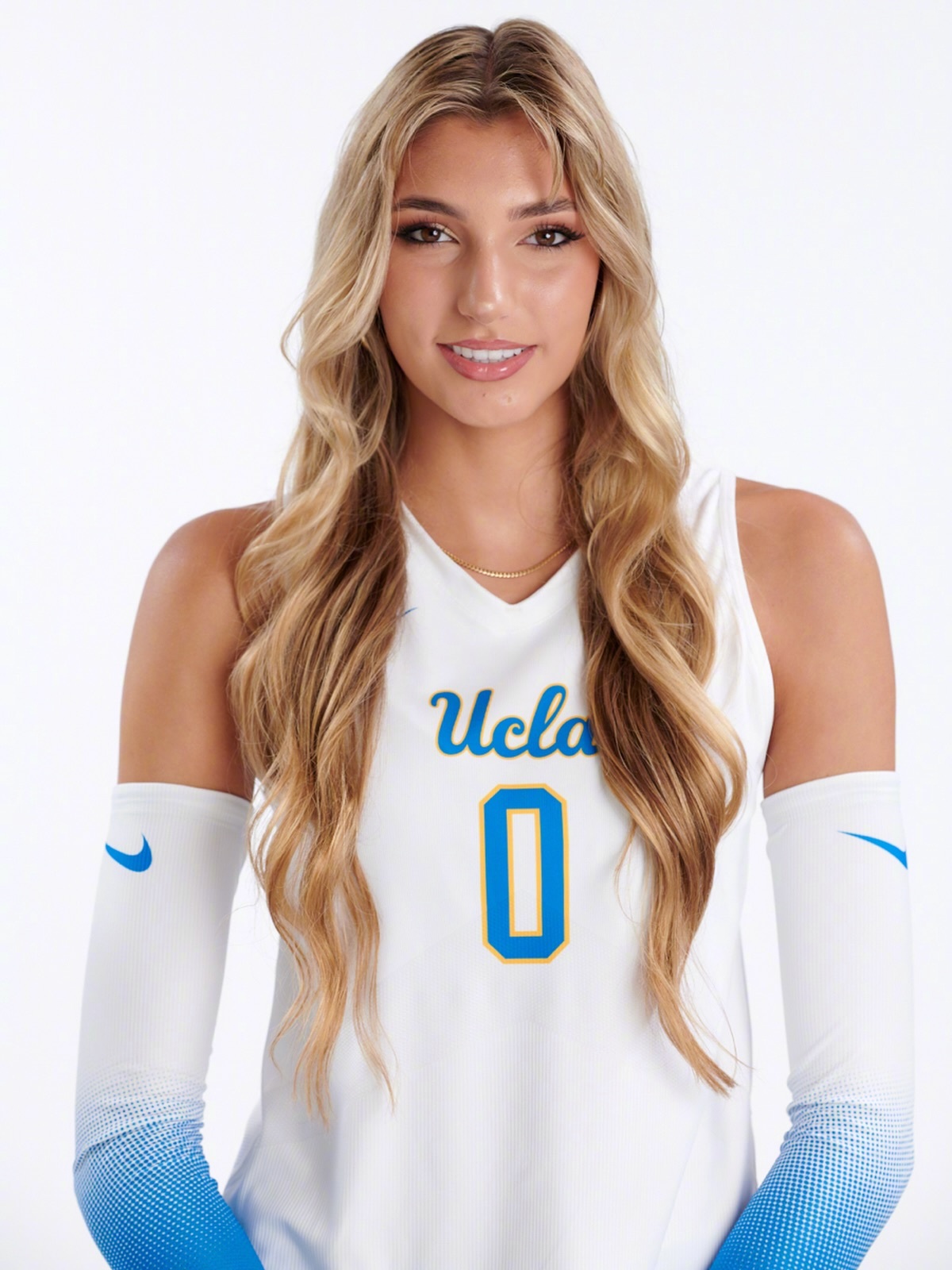 UCLA女排球员Hazel Alevok，这恐怖的大长腿！ 