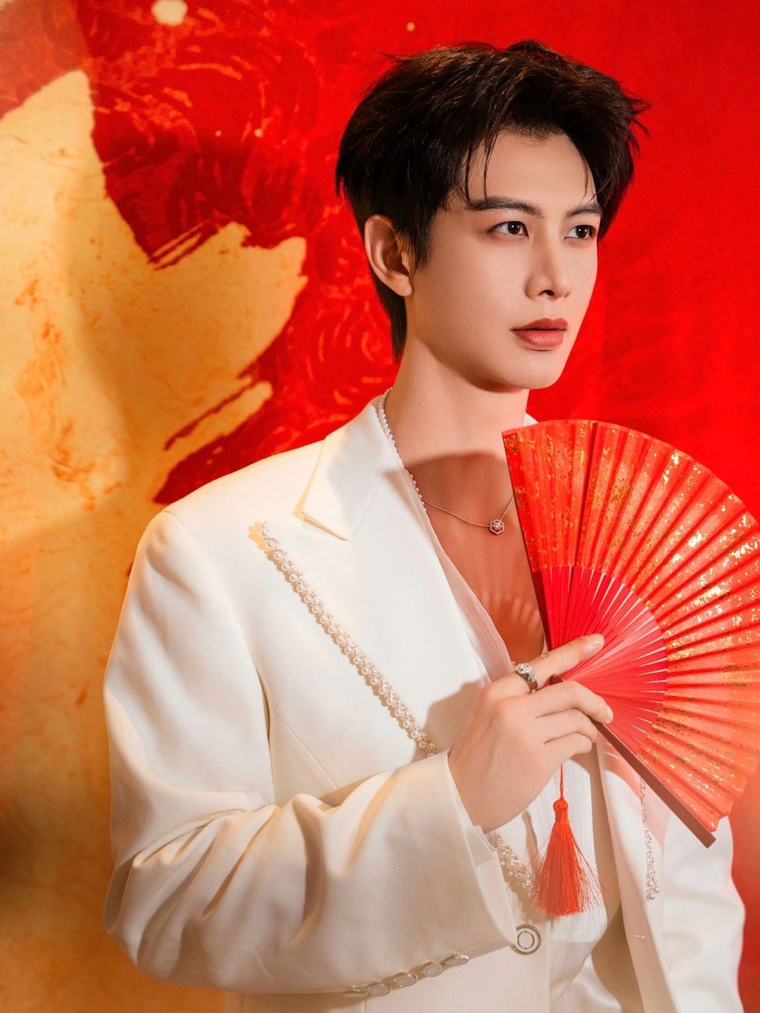 何健麒公开无犯罪记录证明 造谣者退退退！何健麒无犯罪证明硬核反击，新剧《君心似疾