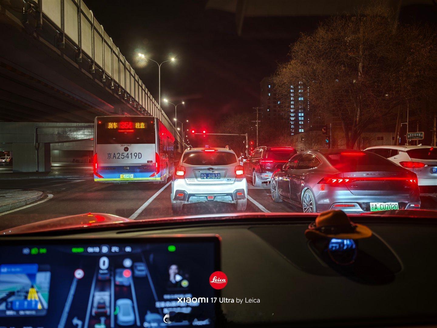 何小鹏9大场景美国对比特斯拉这个不吹不黑，随便一台20万以上的国产新能源，就说智