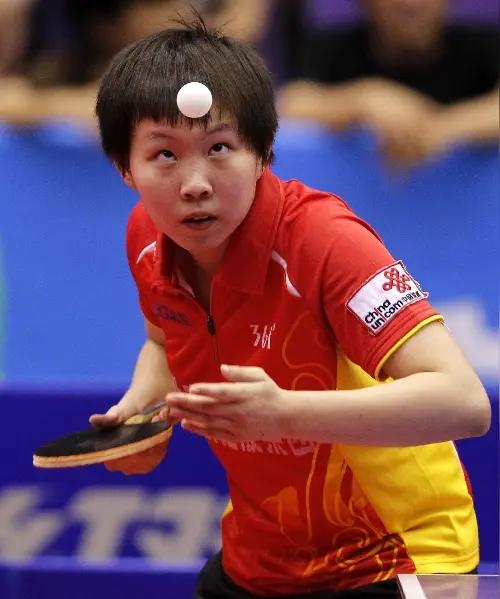 朱雨玲赢得不轻松！新加坡大滿贯首轮，朱雨玲与印度怪球手巴特拉交锋，未曾想比赛打的