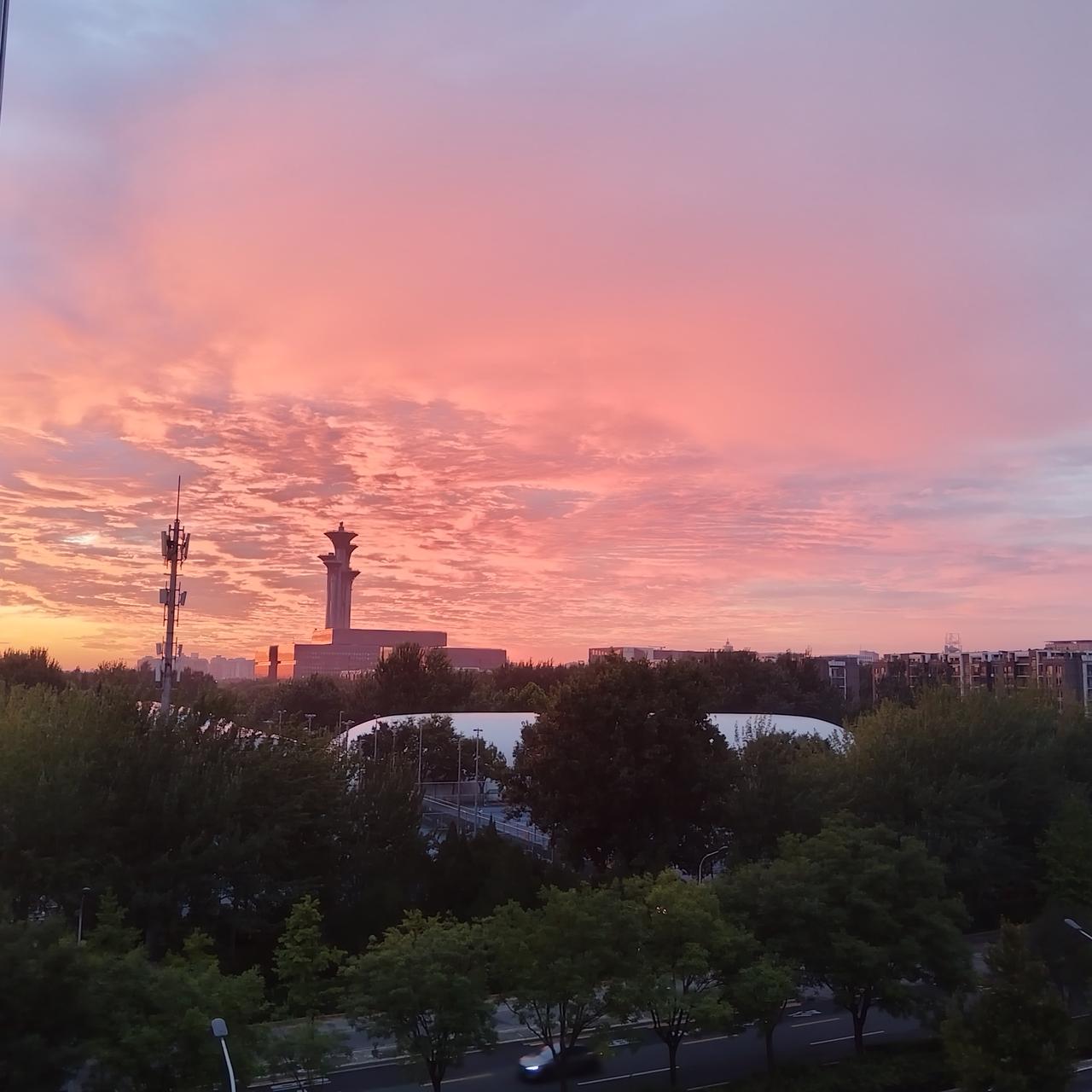 今天早晨美丽的朝霞